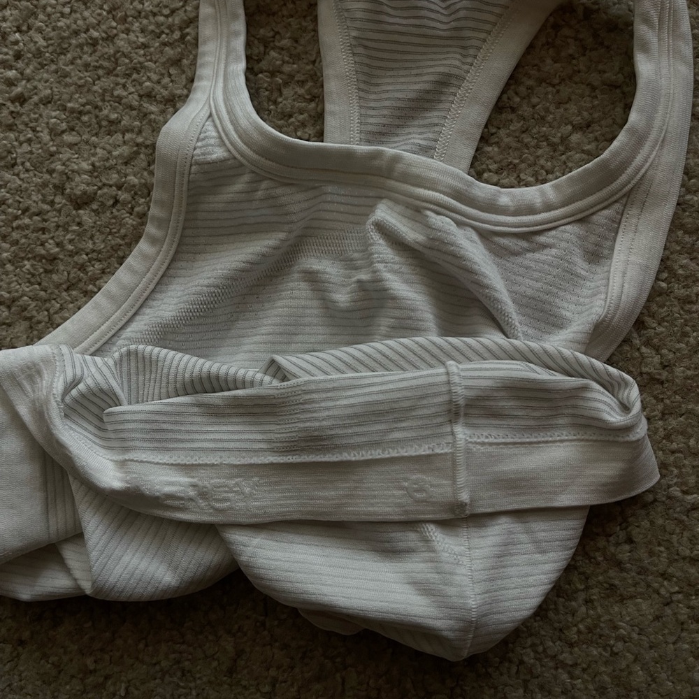 lululemon swiftly tech cropped racerback tank top 2.0 - Picture 7 of 11